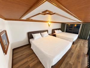 Thiên sơn ca Motel