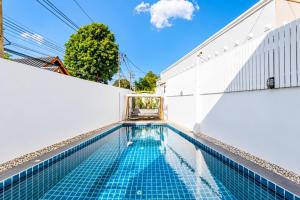Pool Villa Dara near Bangtao Beach in Pasak