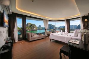 Ha Long Lumiere Cruise - ILLUMINATING The Art of Cruising