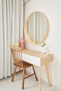 Cozy Erin Stay, DMC Seoul