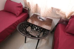 Splendid rooms In Yelahanka near Airport and KIA with Common kitchen 204