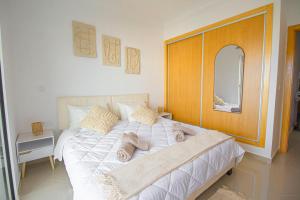 Hidden Treasure Resort, Sea, Lake & Golf Views, Pools & Quiet Escape