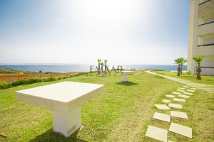 La Perle Dorée, Sea View Apartment in Resort, Pools Access