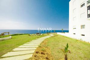 La Perle Dorée, Sea View Apartment in Resort, Pools Access