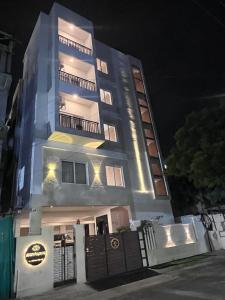 FamiliStay 3BHK Family-Friendly Apartments