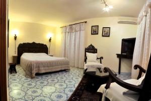 Family Suite room in Mas de la Montille