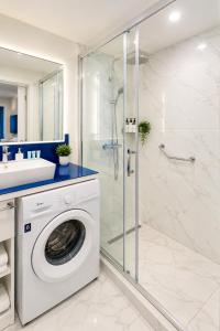 Apartment hotel