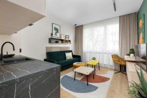 Modern Studio in Cracow with Desk Close to Two Parks by Noclegi Renters