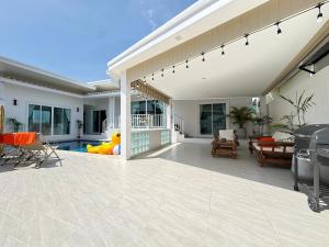 Luxury Pool Villa Near Rawai & Promthep Cape