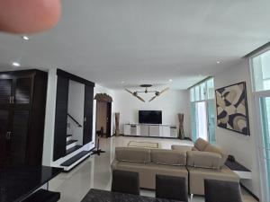 Rawai B2 Oxygen 3 Bedroom pool villa