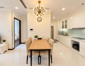 Elegant 1BR at Landmark Central Park
