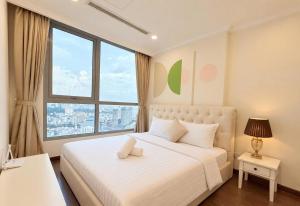 Elegant 1BR at Landmark Central Park