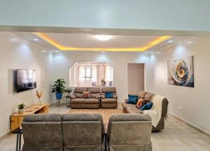 Esouthlands 9BR Villa- 11 Beds in Eldoret