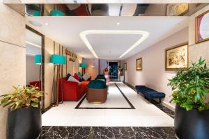 Nicecy Hotel - 190 Le Thanh Ton Street