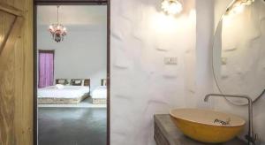 Monoko Porploen Resort Suanphung