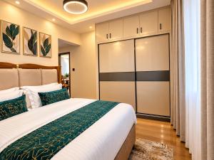 The Quiet Luxe
