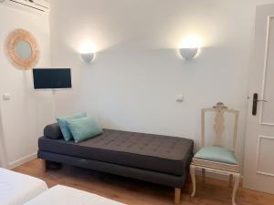 Charming house in Alvor with shared pool
