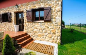 Charming house in Albuerne with fenced garden