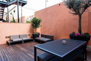 Flora Chiado Apartments