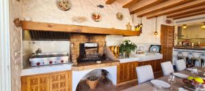 Exceptional villa on Grand Canal - heated pool