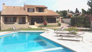 Villas Villa Style Provencal : Villa avec Piscine Privée