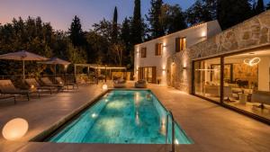 Domenico Morani Luxury Villa Concept with private pool by DadoVillas