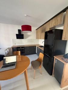 Lumina I Comfy 3-room Apart with Parking & Balcony