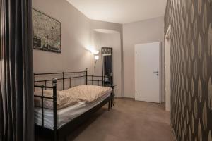 Napoleon Apartments