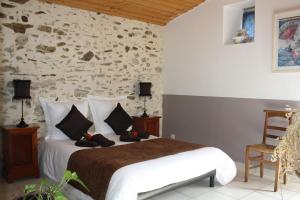 B&B / Chambres d'hotes La Champreniere : Chambre Double