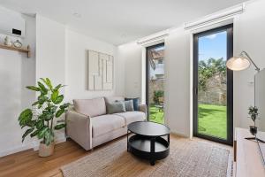 Private Garden Oasis, A Charming Flat in Bonfim