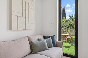 Private Garden Oasis, A Charming Flat in Bonfim