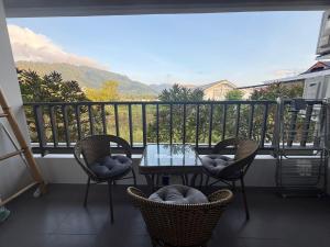 Modern 1-Bedroom Apartment with Terrace near Lamai Beach