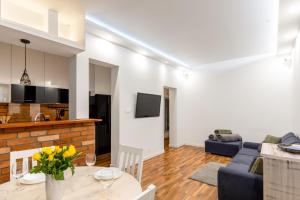 Małkowskiego Downtown Apartment by BookingHost