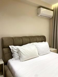 E&R Apartments at Myslym Shyri