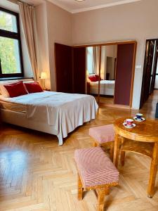 Stylowy apartament w pałacyku w ścisłym centrum