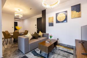 D1mension & Zenity - Signature Suites - Gym & Pool - District 1