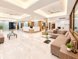 Hotel F-Tune Premium Near Railway Station And Mahakal Temple # Fully AC Room- Best Prime Location