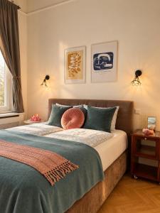 Szimpla Comfort 3BDR, 2BTHR, 2WC, 4AC Apartment