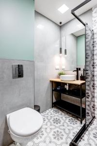 Newly Renovated Comfortable First-Floor Studio