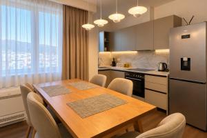 FEEL at HOME 1