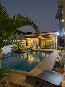 SARANYA PLACE, Tha Ton Hometel สรัญญาเพรส ท่าตอนโฮมเทล