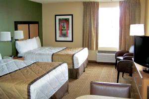 Queen Studio with Two Queen Beds - Non-Smoking room in Extended Stay America Suites - Orlando - Altamonte Springs