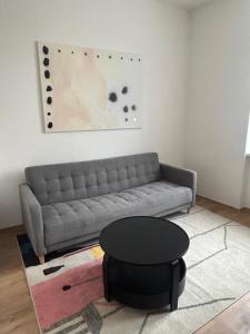 Minimalist Design Studio by Rentez