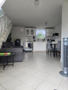 Cassywins Short Term Rentals Apt 6