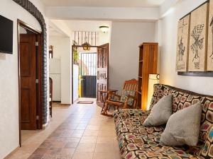 Charming 1BR in Romantic Zone, AC, Great Location