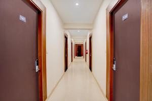 Collection O Friends Colony Lucknow Formerly The Suite