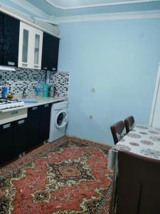 Central & Cozy Family Apartment