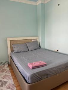 Central & Cozy Family Apartment