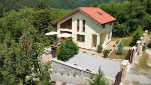 Nera Natura -Casa de Vacanta-