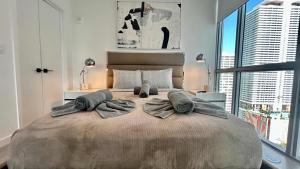 Rare Corner Unit Private Terrace & Sunset Views